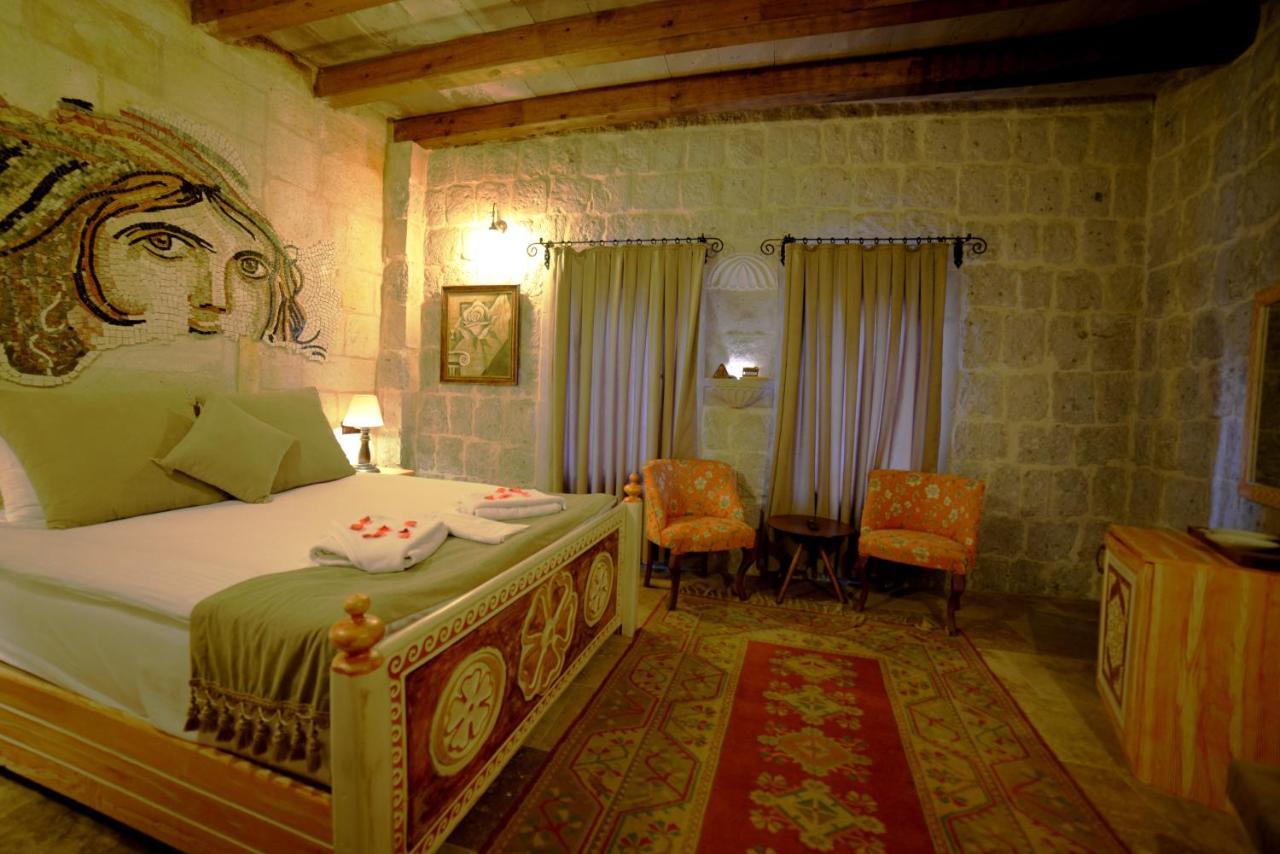 Caftan Cave Suites 格雷梅 外观 照片