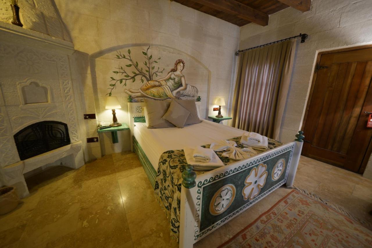 Caftan Cave Suites 格雷梅 外观 照片
