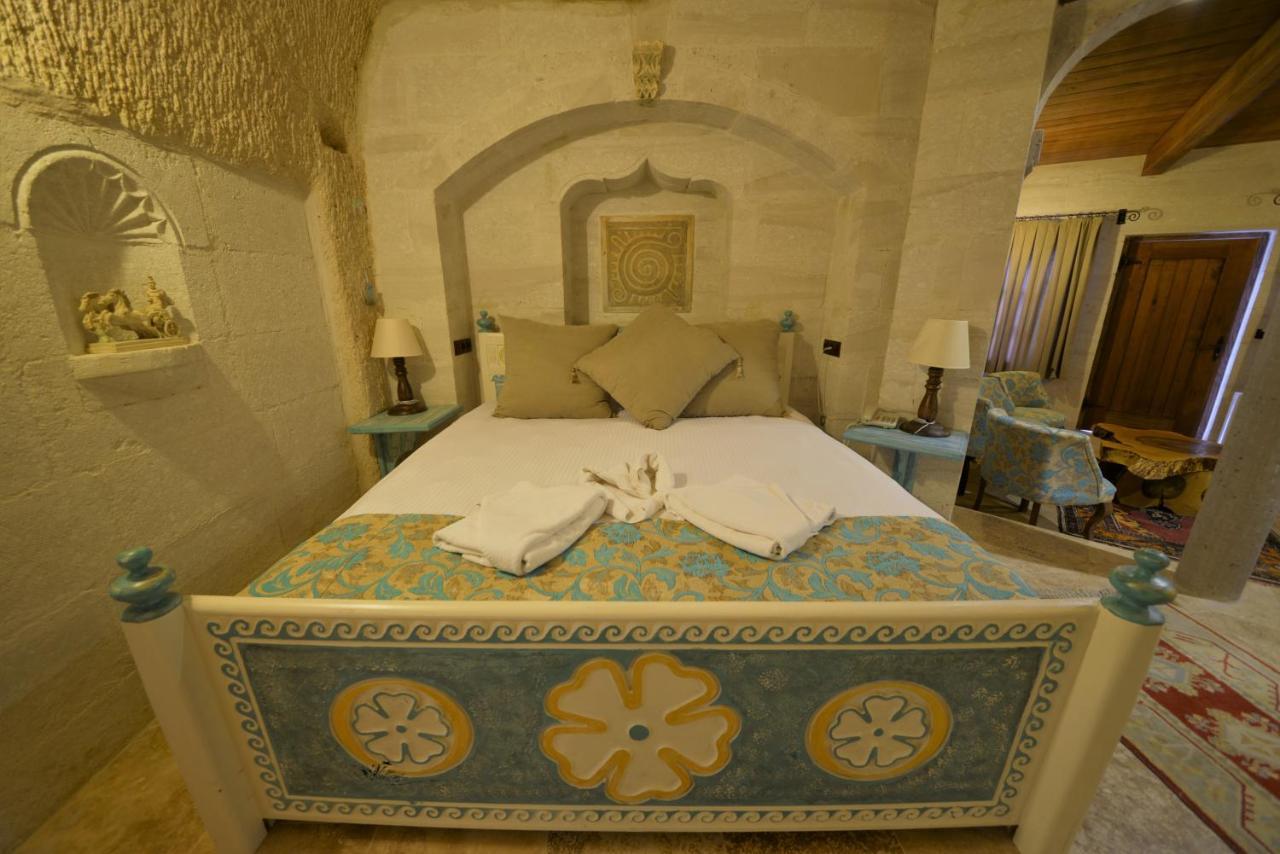 Caftan Cave Suites 格雷梅 外观 照片